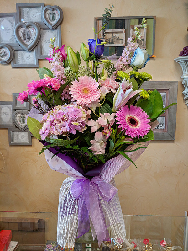 Bouquet No.24 (Photo shown is Large size. Small $80, Medium $100, Large $120 Extravagant $140 CAD)