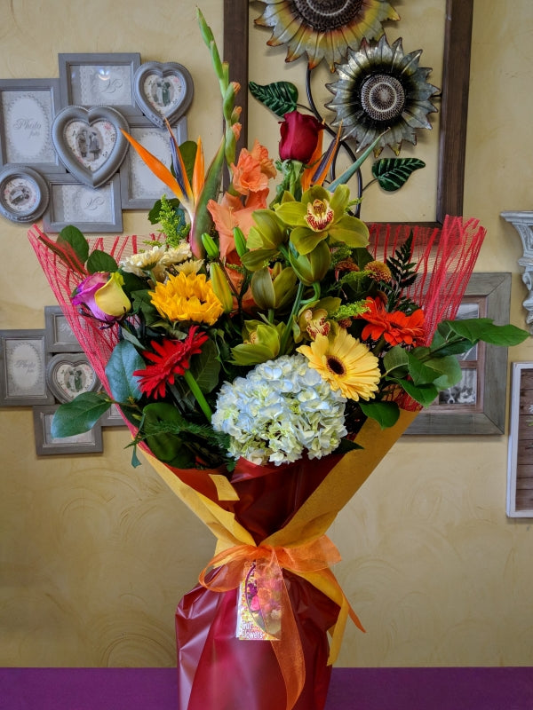 Bouquet No.9 (Photo shown is Large size. Small $85, Medium $105, Large $125, Extravagant $145 CAD)