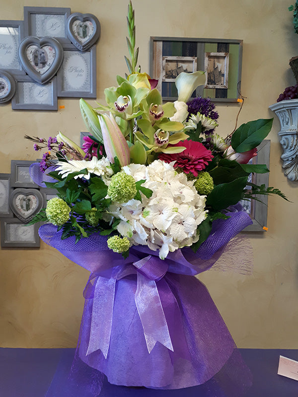 Bouquet No.34 (Photo shown is Large size. Small $90, Medium $110, Large $130, Extravagant $150 CAD)